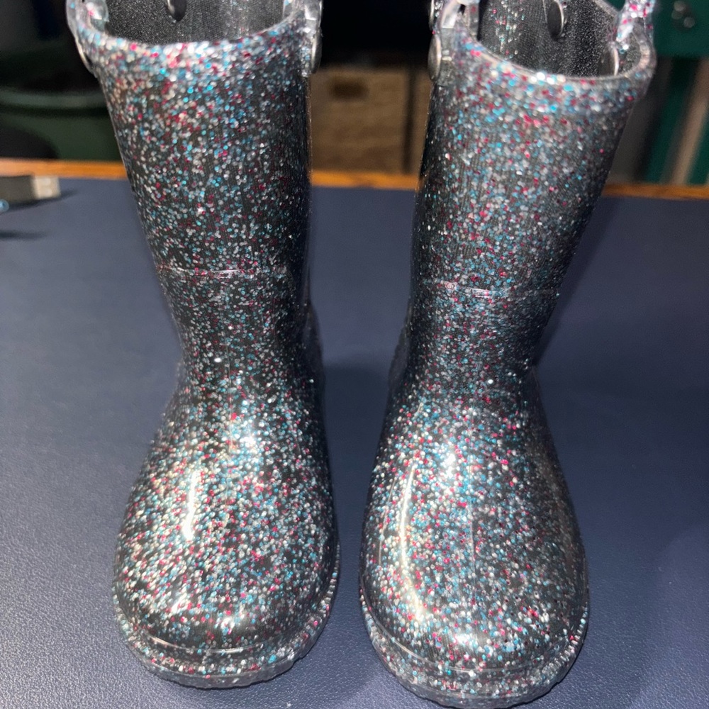 New without tags. Toddler Rain Boots
